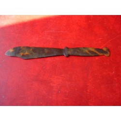 Abrecartas antiguo totalmente de carey.