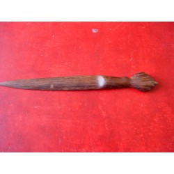 Abrecartas antiguo de madera