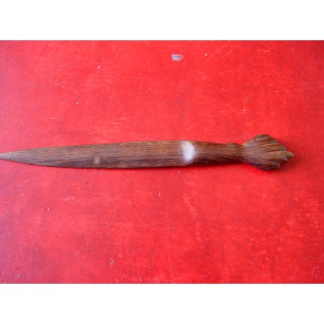 Abrecartas antiguo de madera