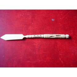 Abrecartas antiguo de marfil