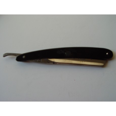 Navaja de afeitar con funda. Marca  ERN Wald Germany.